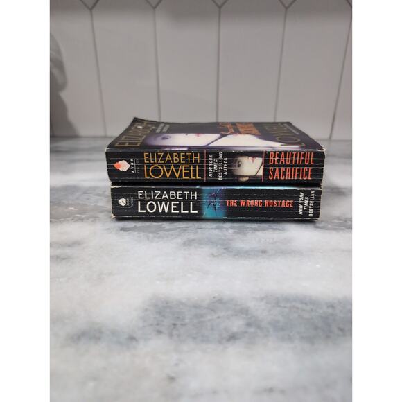 Elizabeth Lowell Paperback Novel Bundle: The Wrong Hostage & Beautiful Sacrifice - Picture 1 of 9